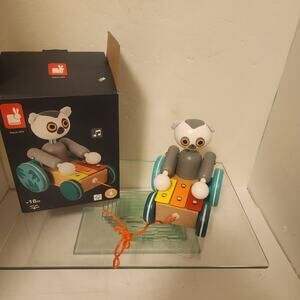 NIB Janod Wooden Xylo Pull Along Lemur